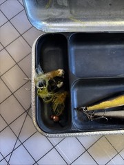 Vtg UMCO Corp USA Model P-9 Aluminum 2-Sided Fishing Tackle Box W/ Mepps Lures