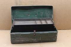 VINTAGE GREEN METAL FISHING TACKAL BOX TOOL BOX LURES STORAGE CHEST