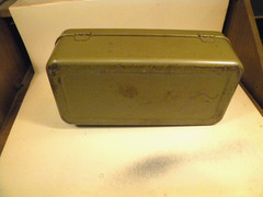 Unique Vintage Metal 2 tray tackle box 13 1/2″ x 7″ x 4 1/2″