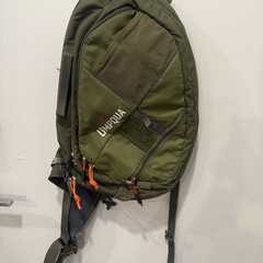UMPQUA Steamboat Fly Fishing Sling Pack Adjustable Shoulder Bag Olive Green Fish