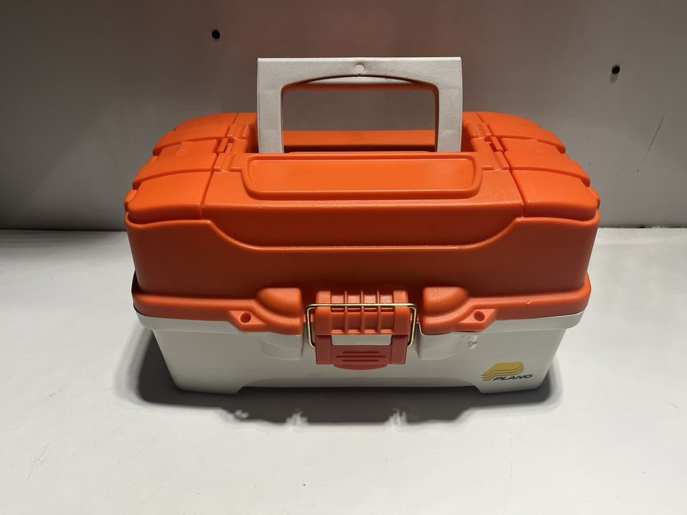 PLANO Model 6202 RETRO Two Tray Tackle Box. Clean, Medium, Very Roomy