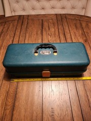 UMCO Corporation Vintage Tackle Box Fishing Gear Green Latch Minneapolis Minn.