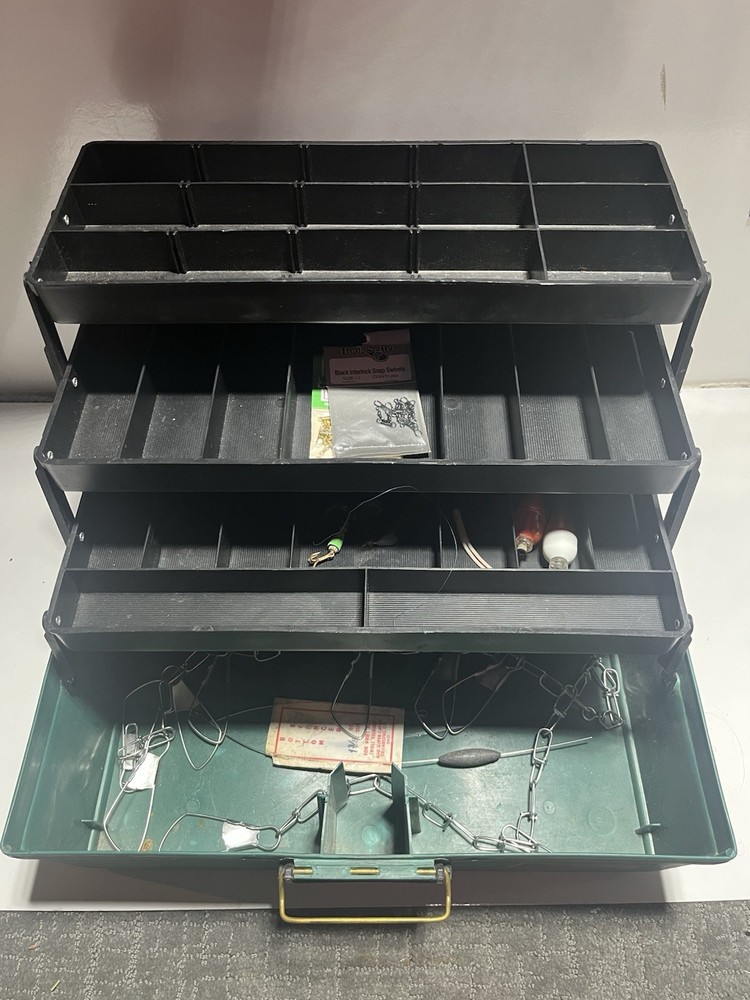 Vintage Green Rebel 600 Hard Plastic 3 Tray