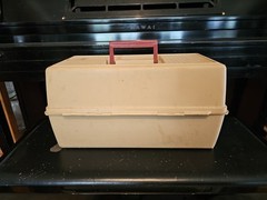 Woodstream 93 Tackle Box- 25 Sections W/removable Dividers