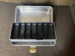 Vintage UMCO 132 A Aluminum Metal Tacklebox Plastic Tray