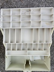 Vintage Rebel 635 Tackle Box 3-Tray Beige Plastic Hard Case Fishing Storage