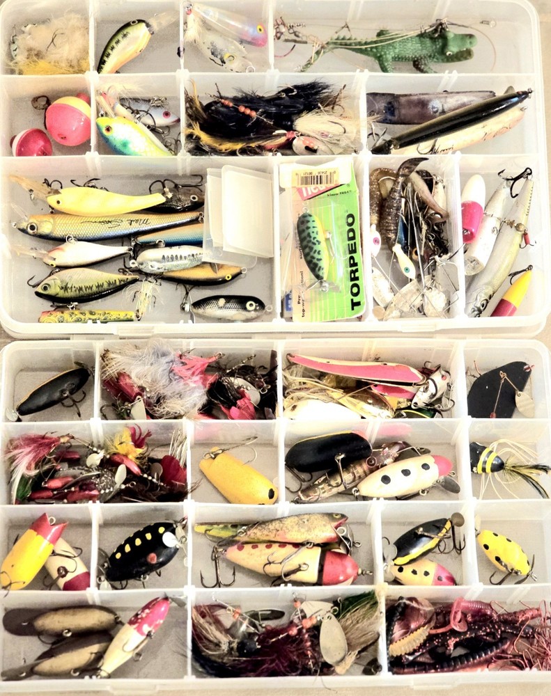 Dream LOT of RARE Vintage WOODEN Fishing LURES/TACKLE/REEL ECT. HEDDON TORPEDOS
