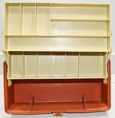 Vintage PLANO #5520 tackle box Made In USA Tan and Brown 13x7x6” very nice!