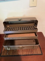 Vintage Metal J.C.Higgins/Sears Tacklebox with 2 trays in original condition