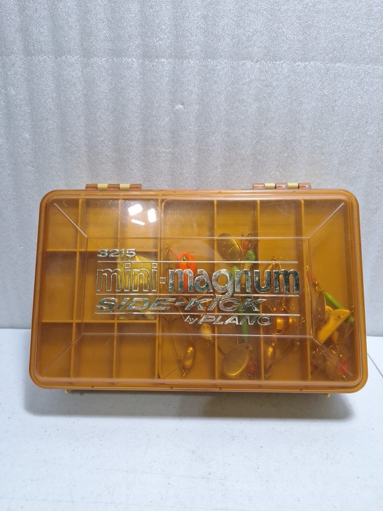 Plano 3215 Mini-Magnum SideKick Fishing Tackle Box W/Hildebrandt & Erie Spinners