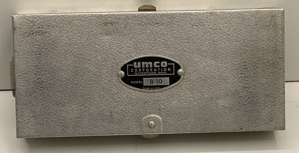 Vintage UMCO B-10 Pocket TACKLE BOX 2 Sided Doors Aluminum Storage Organizer USA