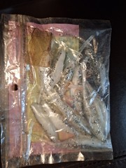 VINTAGE PLANO 8606 TACKLE BOX WITH MULTIPLE ACCESSORIES. LORES.HOOKS.BAITS