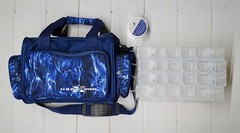 H2O EXPRESS TACKLE BOX BAG LIMITED EDITION INCLUDES LINE & PLASTIC COMPARTMENTS