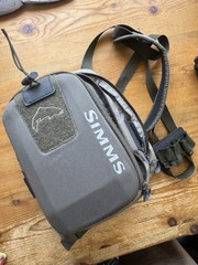 Simms Chest Pack -Fly Fishing Pack Green/Grey 3 Pocket Excellent Condition