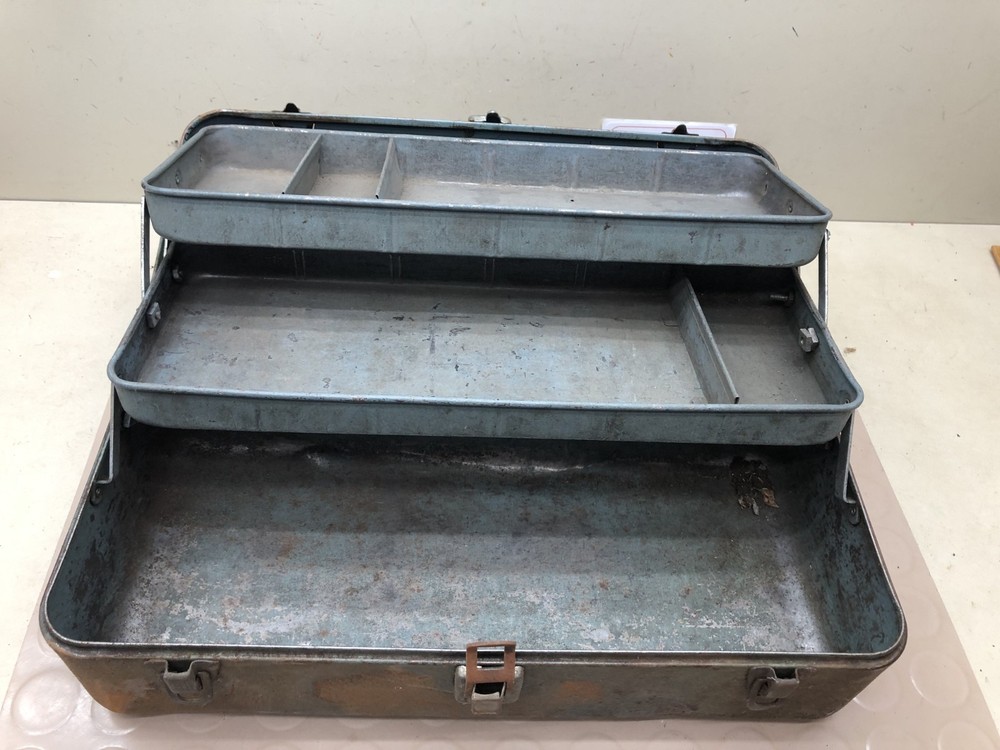 Vintage Metal Fishing Tackle Box Tool Box
