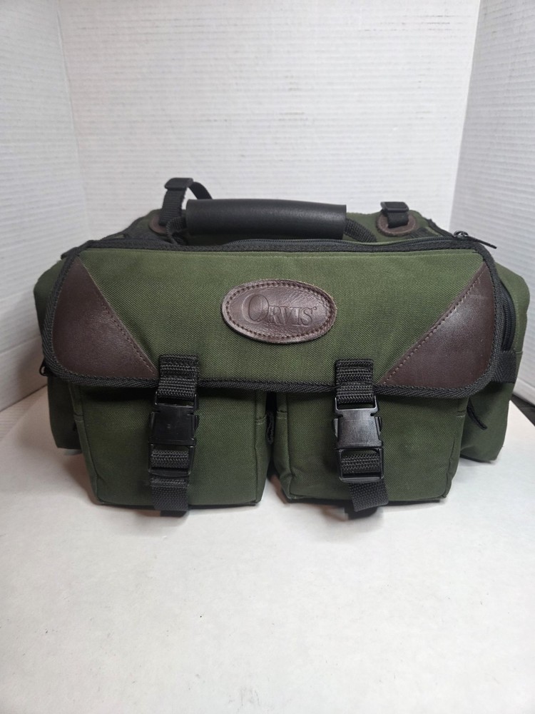 Vintage Orvis Battenkill Green Canvas Brown Leather Padded Gear Tackle Reel Bag