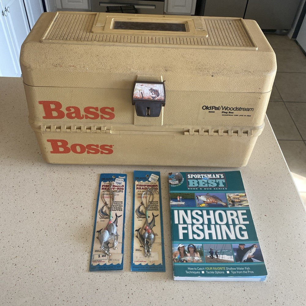 Old Pal Woodstream 6500 Bass Boss Fishing TackleBox (Damaged) + 2 Rigs & Book