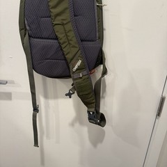 UMPQUA Steamboat Fly Fishing Sling Pack Adjustable Shoulder Bag Olive Green Fish
