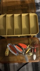 Vintage Plano Mini Magnum Pocket Pak 3213 Loaded w/ Mepps Rooster Tail Blue Fox