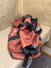 SIMMS PG-12611 DRY CREEK DUFFEL ORANGE 200L WATERPROOF FISHING DUFFE (B42015264)