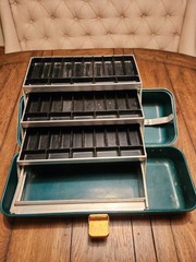 UMCO Corporation Vintage Tackle Box Fishing Gear Green Latch Minneapolis Minn.