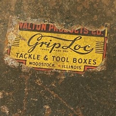 Vintage Grip-Loc Metal Tackle Tool Box Walton Products Made in USA