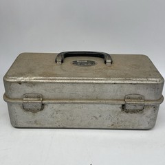VTG UMCO 102A Fishing Tackle Box Hammered Aluminum Metal 2 Tray USA Patina