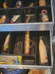 Vtg UMCO Co Model 205A Tackle Box Aluminum 3 Tray Fishing 18″x8″x8″ Lures & Gear