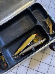 Vtg UMCO Corp USA Model P-9 Aluminum 2-Sided Fishing Tackle Box W/ Mepps Lures