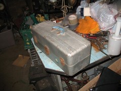 VTG METAL UNION STEEL FISHING TACKLE BOX 19″ DECOR CABIN MOVIE PROP ART FARM 50s
