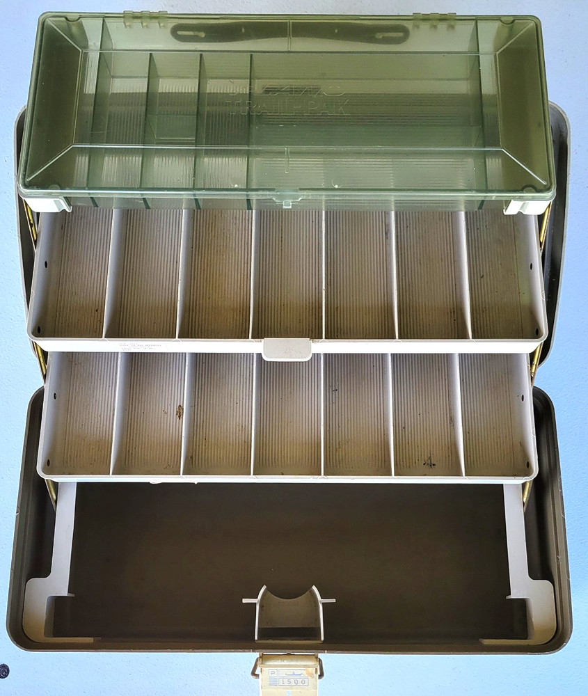 Vintage Plano 1500 Tackle Box with Removable Clear Tray