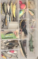 Dream LOT of RARE Vintage WOODEN Fishing LURES/TACKLE/REEL ECT. HEDDON TORPEDOS