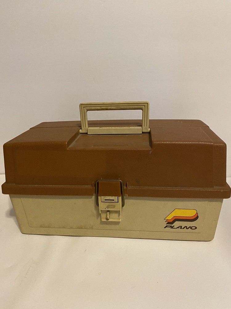 Plano tackle or art box – model number 6303 Vintage Fishing