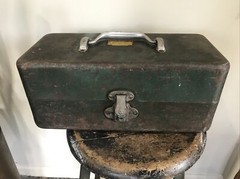 Vintage Walton Grip-Loc Metal Fishing Tackle Box Union illinois