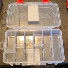 Eagle Claw Bass Tackle Kit Clear Plastic Tackle Box Removable Dividers TK-BASS1