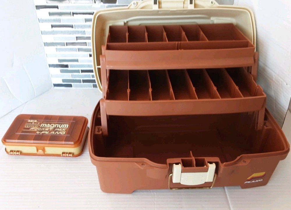 Plano Retro Two Tray Tackle Box 6202 Brown/Tan & 3213 Double Sided Pocket Pak