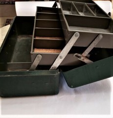 Vintage Eagle Lock Co. Metal Fishing Tackle Box With Cork Lined Shelves has Keys