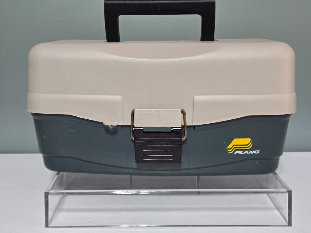 Plano 5300 Fish Máster Fishing Tackle Box Beige / Green