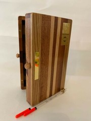 Perfectly crafted using Pure Woods Floater Box 5x8x2 inches(130x200x50mm)