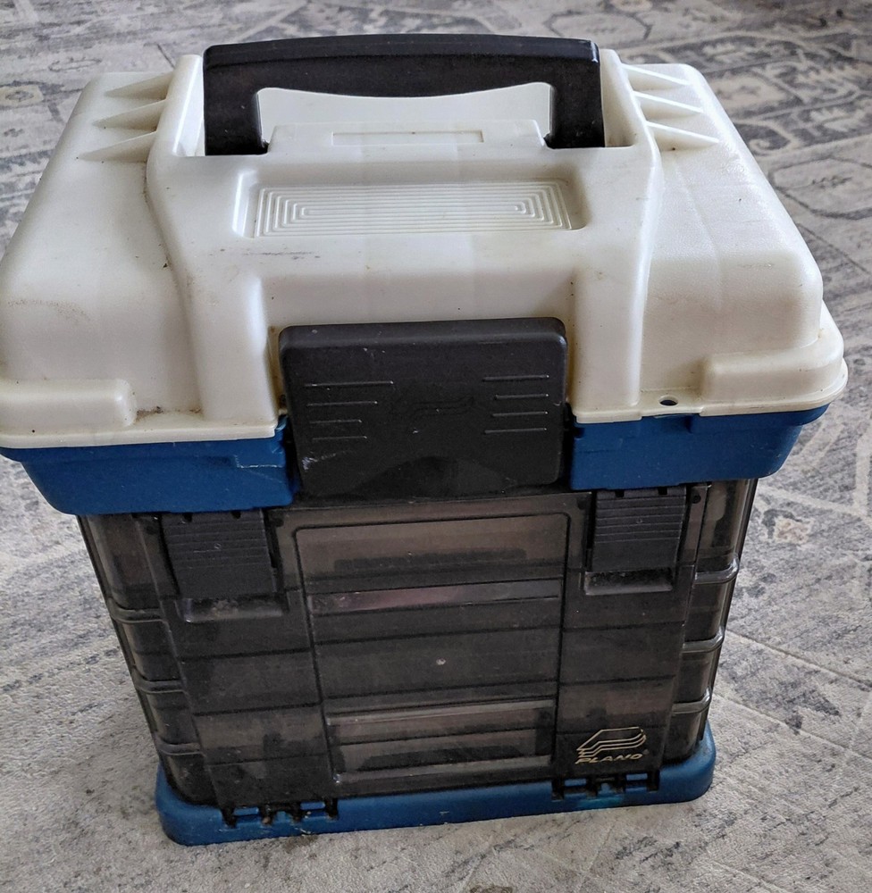 Plano Model 1363 Tacklebox , Holds 4 Small Plastic Tackle Trays, Missing 2