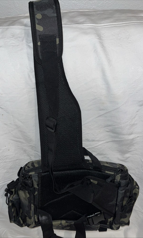 Fishing Backpack Green Camouflage 600D Nylon NEW China