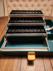 UMCO Corporation Vintage Tackle Box Fishing Gear Green Latch Minneapolis Minn.