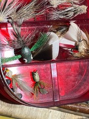 Vintage Old Pal fishing tackle box with vintage fly fishing lures (27098)