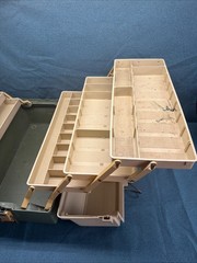 Vintage Plano 8606 Tackle Box With Dividers