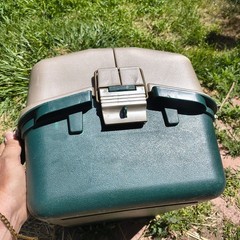 Plano Fishing Tackle Box Model 8600 6 Trays Green & Tan Great Condition