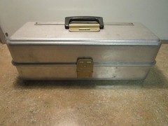 Vintage UMCO 173a Aluminum Tackle Box-3 Tier Trays gold tone accents