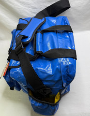 Eagle Claw Fishing Tackle Bag Boat Duffel Blue Waterproof Gear Bag ECB-100 NOS