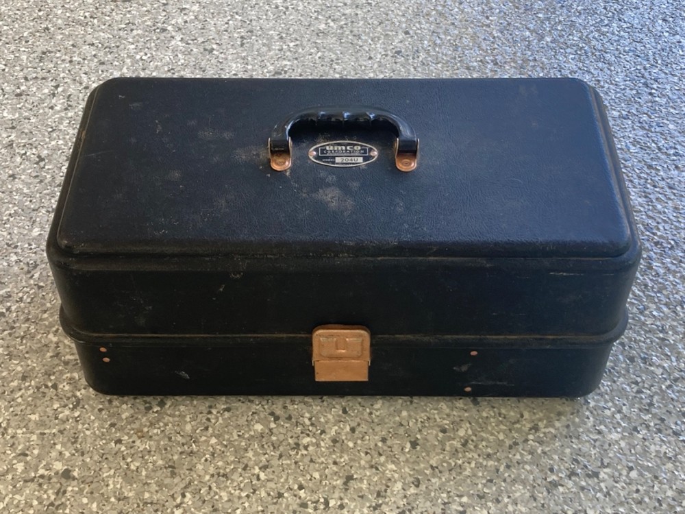 Vintage Umco Model 204U Tackle Box BLACK VTG THREE TIER UMCO USA