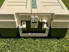 VTG Plano Fishing Tackle Box Model 767 Beige Green Handle Folding 15X12X5 USA