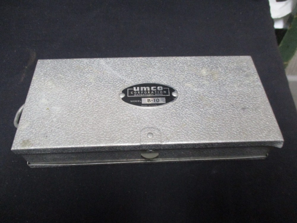 Vintage UMCO Model 10 Aluminum Double Sided Tackle Box Fishing Lure Storage USA